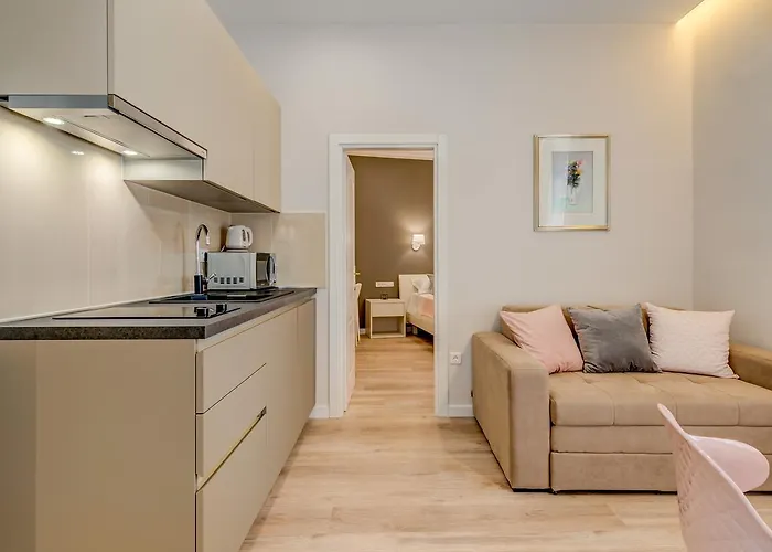 Royal Theatre And Apartament