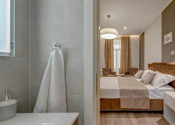 Royal Theatre And Apartament Split