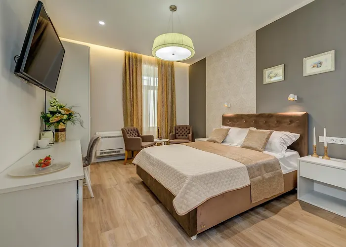 Royal Theatre And Apartament Split